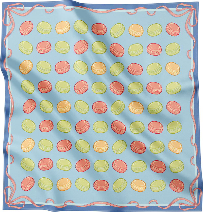 Carré de soie Mignardises aux couleurs pastel et motifs de macarons